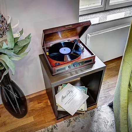 4 Arts By Adrez Lägenhet *