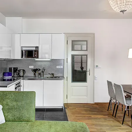 4 Arts By Adrez Prag