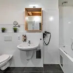 4 Arts By Adrez 아파트 프라하