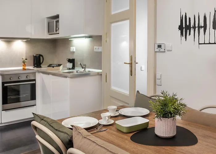 4 Arts By Adrez Apartment Prague