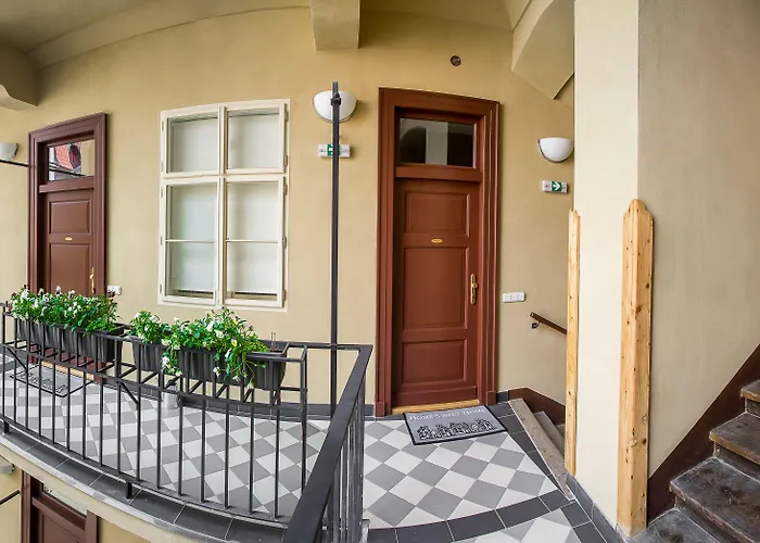 4 Arts By Adrez Apartment *
