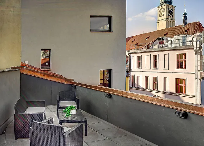 4 Arts By Adrez Apartment *