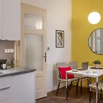 4 Arts By Adrez Appartement *