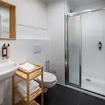 4 Arts By Adrez Appartement