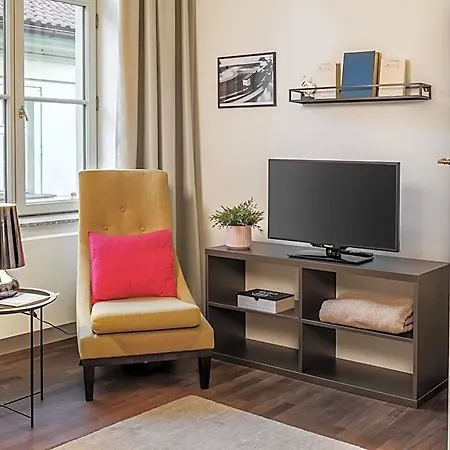 Apartment 4 Arts By Adrez