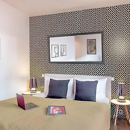 4 Arts By Adrez Apartment Prag