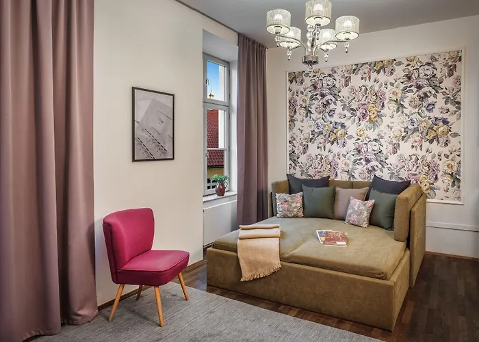 4 Arts By Adrez Apartament *