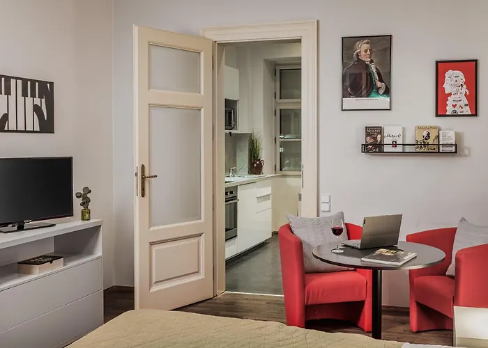 4 Arts By Adrez Apartment