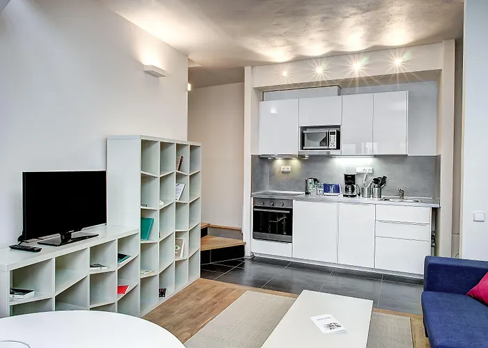 4 Arts By Adrez Apartment