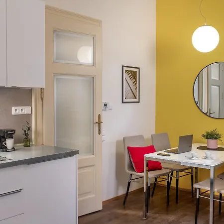 4 Arts By Adrez Apartamento *